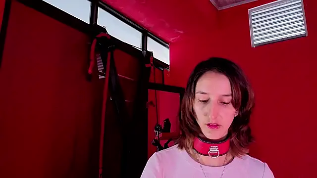 Snapshot of Ambar_Roux_ chatting on June 2, 12:51 pm Ambar Roux online show from June 2, 12:51 pm
