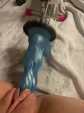 luisa1 online show from December 17, 8:15 pm