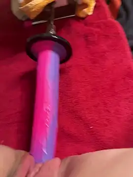 luisa1 online show from February 22, 7:45 pm