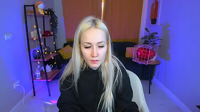 Bunny  of love online show from March 7, 1:40 pm