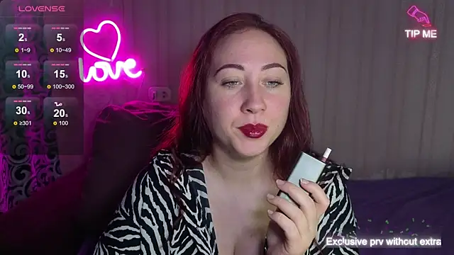 Snapshot of KellyCrystall chatting on September 24, 6:06 am KellyCrystall online show from September 24, 6:06 am