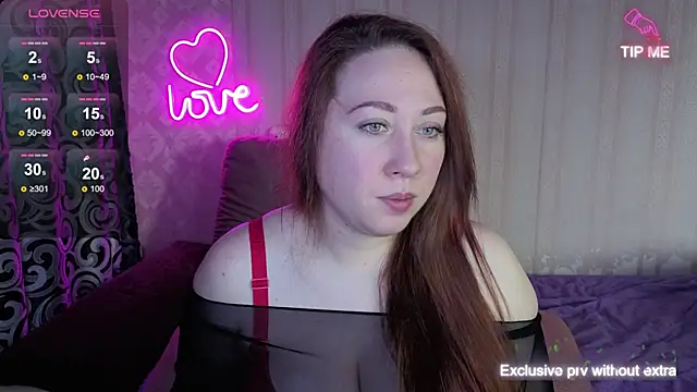 Snapshot of KellyCrystall chatting on November 1, 3:30 am KellyCrystall online show from November 1, 3:30 am