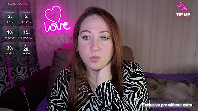 Snapshot of KellyCrystall chatting on November 6, 3:18 am KellyCrystall online show from November 6, 3:18 am