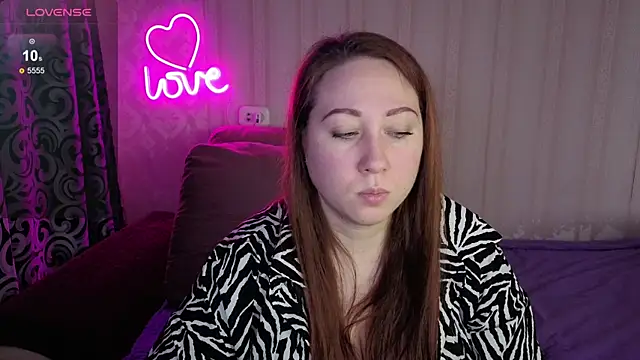 Snapshot of KellyCrystall chatting on November 8, 6:46 am KellyCrystall online show from November 8, 6:46 am