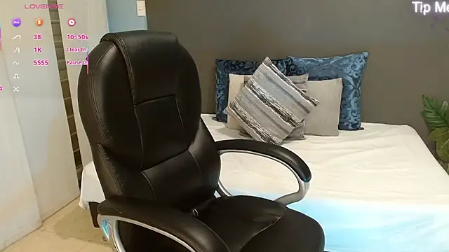 violeta leon online show from September 11, 2:44 am