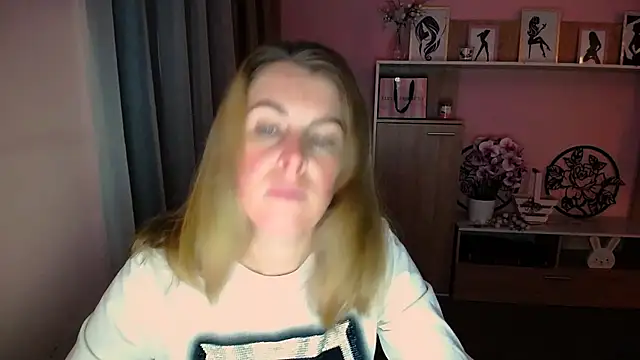 Hot Milady online show from December 9, 11:36 am