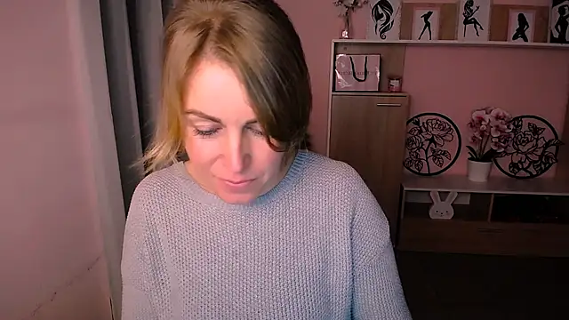 Hot Milady online show from December 23, 8:22 am