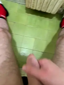 Snapshot of Miky_21 chatting on November 18, 1:33 am Miky 21 online show from November 18, 1:33 am