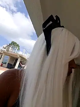 Snapshot of Mariangel_11 chatting on October 31, 2:29 pm Mariangel 11 online show from October 31, 2:29 pm