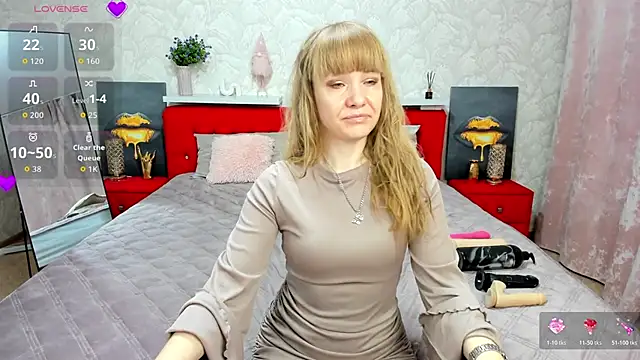 Snapshot of KattyPeachX chatting on November 17, 1:11 am KattyPeachX online show from November 17, 1:11 am