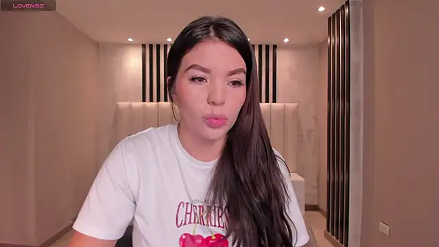 ValeriaRoldanX online show from January 11, 11:21 pm