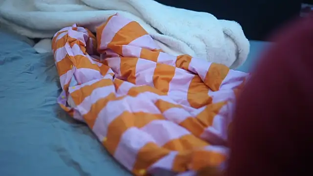 Snapshot of MacTroy chatting on October 12, 7:35 pm MacTroy online show from October 12, 7:35 pm