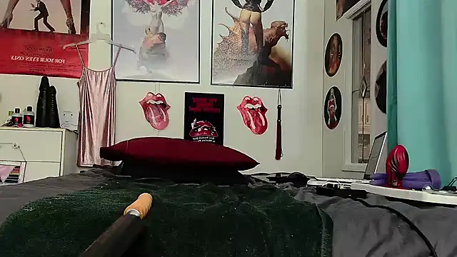 Snapshot of Alice_Love_69 chatting on December 8, 2:07 am Alice Love 69 online show from December 8, 2:07 am