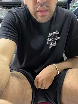 JuanZapata33 online show from December 24, 6:50 pm