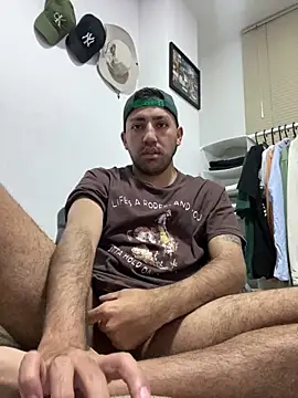 JuanZapata33 online show from January 24, 3:22 am