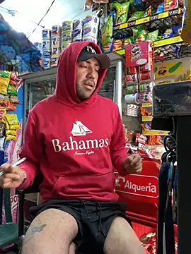 JuanZapata33 online show from March 2, 10:16 pm