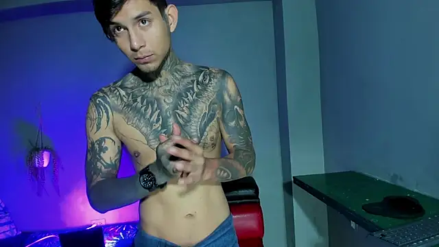 Travistanner 28 online show from September 25, 12:20 pm