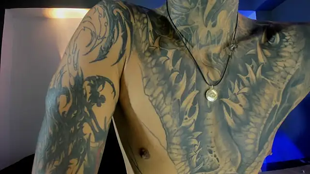 Travistanner 28 online show from December 4, 8:17 pm