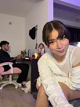 Snapshot of LFR29 chatting on March 22, 1:20 am LFR29 online show from March 22, 1:20 am