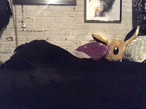 Snapshot of Gman143187 chatting on December 10, 5:28 am Gman143187 online show from December 10, 5:28 am