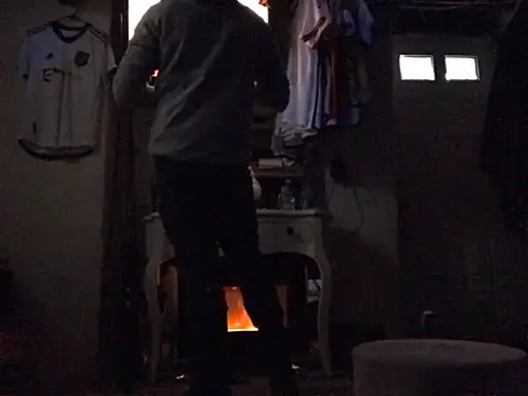 Snapshot of Gman143187 chatting on December 12, 2:22 pm Gman143187 online show from December 12, 2:22 pm