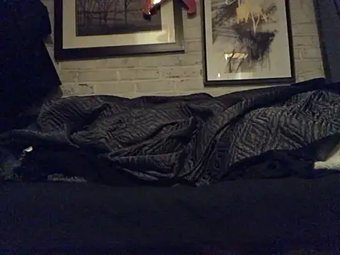 Snapshot of Gman143187 chatting on December 19, 7:29 am Gman143187 online show from December 19, 7:29 am