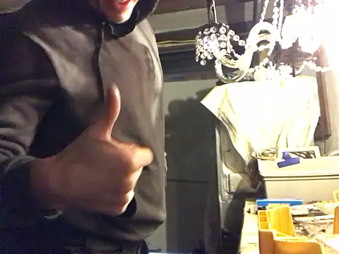 Snapshot of Gman143187 chatting on January 2, 9:28 pm Gman143187 online show from January 2, 9:28 pm