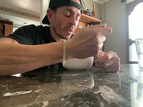 Snapshot of Gman143187 chatting on October 4, 7:45 pm Gman143187 online show from October 4, 7:45 pm