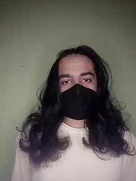 Snapshot of weeif chatting on November 8, 8:18 pm weeif online show from November 8, 8:18 pm