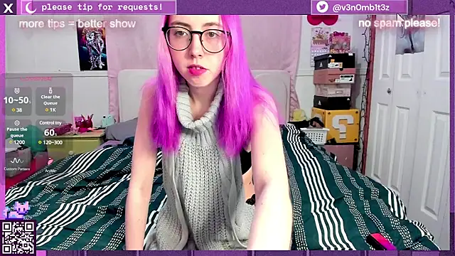 Snapshot of v3n0mb1t3z chatting on February 23, 12:19 am v3n0mb1t3z online show from February 23, 12:19 am