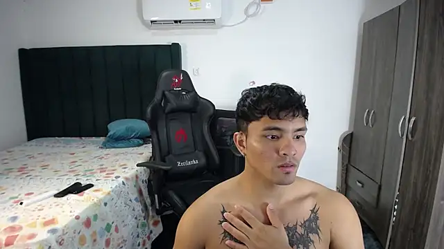 man dur07 online show from February 12, 8:29 pm