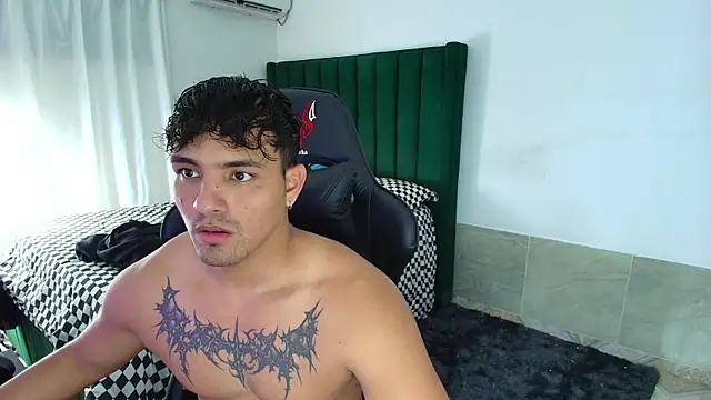 man dur07 online show from February 3, 11:21 pm