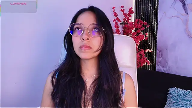 Snapshot of Valery_wang chatting on April 8, 11:54 am Valery wang online show from April 8, 11:54 am