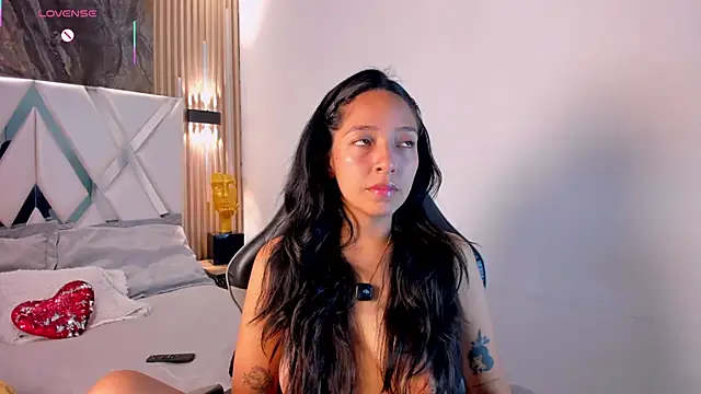 Snapshot of Valery_wang chatting on May 26, 12:12 pm Valery wang online show from May 26, 12:12 pm