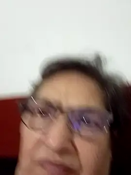 Snapshot of florecita69 chatting on December 12, 3:10 am florecita69 online show from December 12, 3:10 am