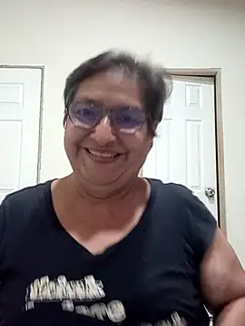 Snapshot of florecita69 chatting on March 18, 3:09 am florecita69 online show from March 18, 3:09 am