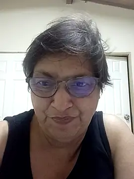 Snapshot of florecita69 chatting on March 19, 2:16 am florecita69 online show from March 19, 2:16 am