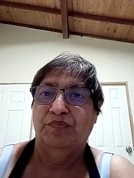 Snapshot of florecita69 chatting on March 20, 2:08 am florecita69 online show from March 20, 2:08 am