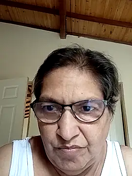 Snapshot of florecita69 chatting on March 20, 3:47 pm florecita69 online show from March 20, 3:47 pm