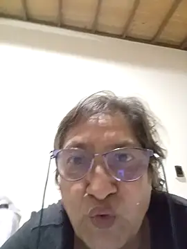 Snapshot of florecita69 chatting on September 20, 2:51 pm florecita69 online show from September 20, 2:51 pm