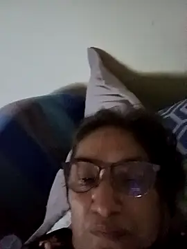 Snapshot of florecita69 chatting on October 3, 9:06 am florecita69 online show from October 3, 9:06 am