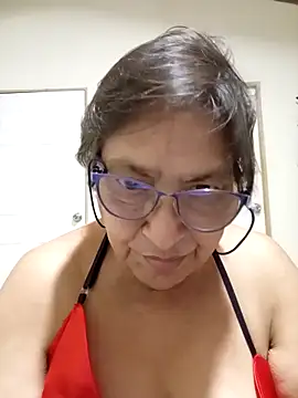 Snapshot of florecita69 chatting on October 11, 2:11 am florecita69 online show from October 11, 2:11 am