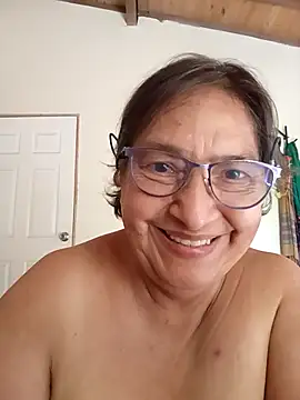 Snapshot of florecita69 chatting on October 20, 2:17 pm florecita69 online show from October 20, 2:17 pm