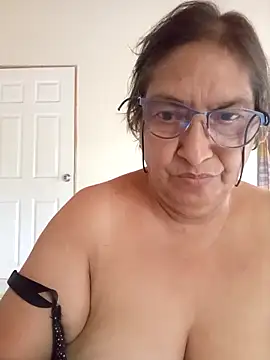 Snapshot of florecita69 chatting on October 23, 2:49 pm florecita69 online show from October 23, 2:49 pm