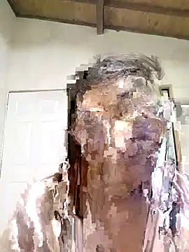 Snapshot of florecita69 chatting on October 28, 2:26 am florecita69 online show from October 28, 2:26 am