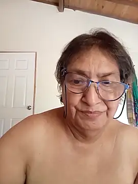 Snapshot of florecita69 chatting on October 28, 2:31 pm florecita69 online show from October 28, 2:31 pm