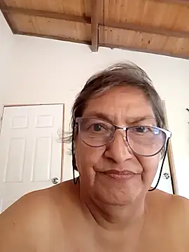 Snapshot of florecita69 chatting on November 4, 2:16 pm florecita69 online show from November 4, 2:16 pm