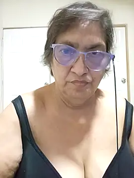 Snapshot of florecita69 chatting on November 9, 1:48 am florecita69 online show from November 9, 1:48 am