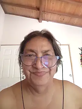 Snapshot of florecita69 chatting on November 10, 4:06 pm florecita69 online show from November 10, 4:06 pm