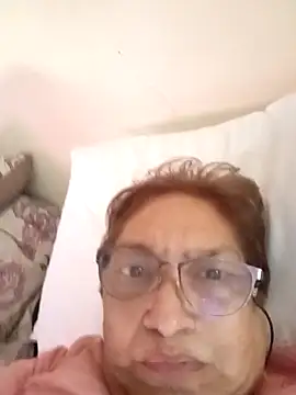 Snapshot of florecita69 chatting on November 13, 7:57 pm florecita69 online show from November 13, 7:57 pm